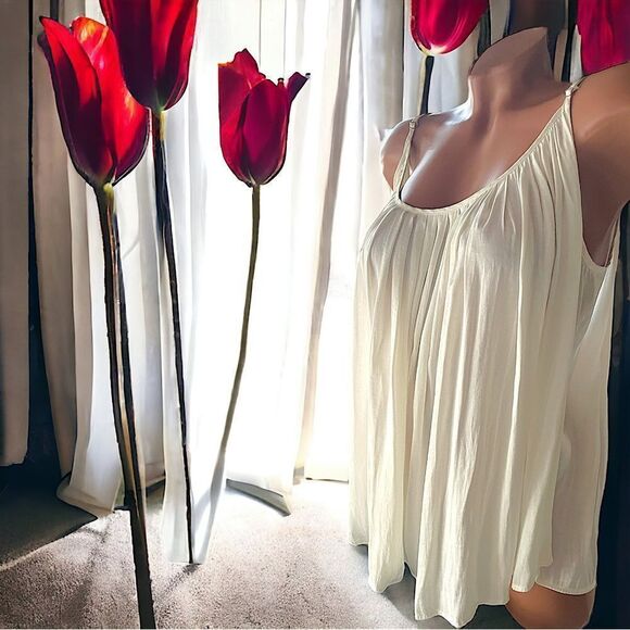 S❤️LD l GAP l Cream Blouse l Sleeveless l Adjustable straps l Plus, XXL l EUC - Picture 5 of 10